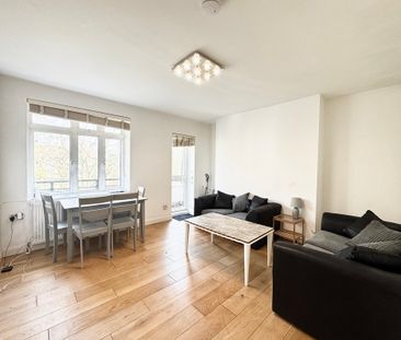 3 Bedroom Apartment, Cavendish Road - Photo 2