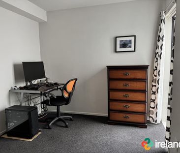 Charming Two-Bedroom Apartment for Rent in Merivale - Photo 1