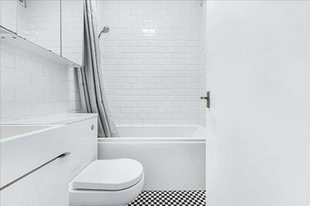 Woodstock Grove, Shepherd's Bush, W12 - Photo 3