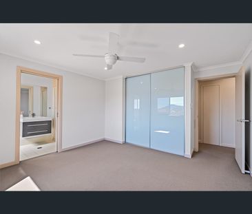 1/261-263 Farmborough Road, Farmborough Heights, NSW 2526 - Photo 2