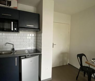 Location Appartement 1 pièce 23m² LA ROCHELLE 17000 - Photo 2