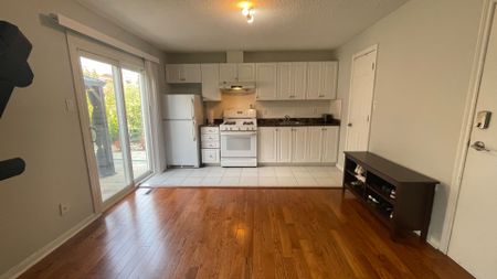 For Lease - 32 Fireside Drive Unit# 1, Toronto, Ontario - Photo 4