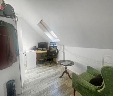 A well presented furnished double bedroom on the first floor in thi... - Photo 2