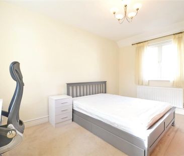 6 bedroom detached house to rent - Photo 3