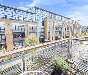 Town Meadow, Brentford, TW8 - Photo 6