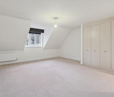 4 bedroom terraced house to rent - Photo 2