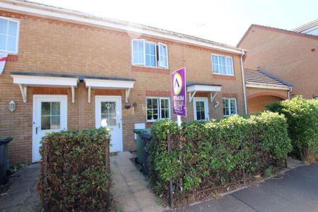 2 bedroom terraced house to rent - Photo 2