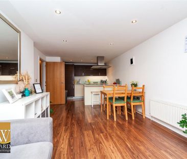 2 bedroom apartment to rent - Photo 4