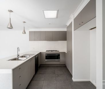 Location Location! - Photo 3