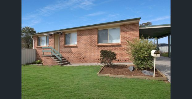 Family Home Close to Lake Macquarie - Photo 1