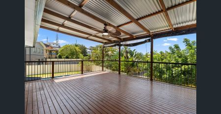 10 Numidia Street, Currumbin Waters, Qld 4223 - Photo 3
