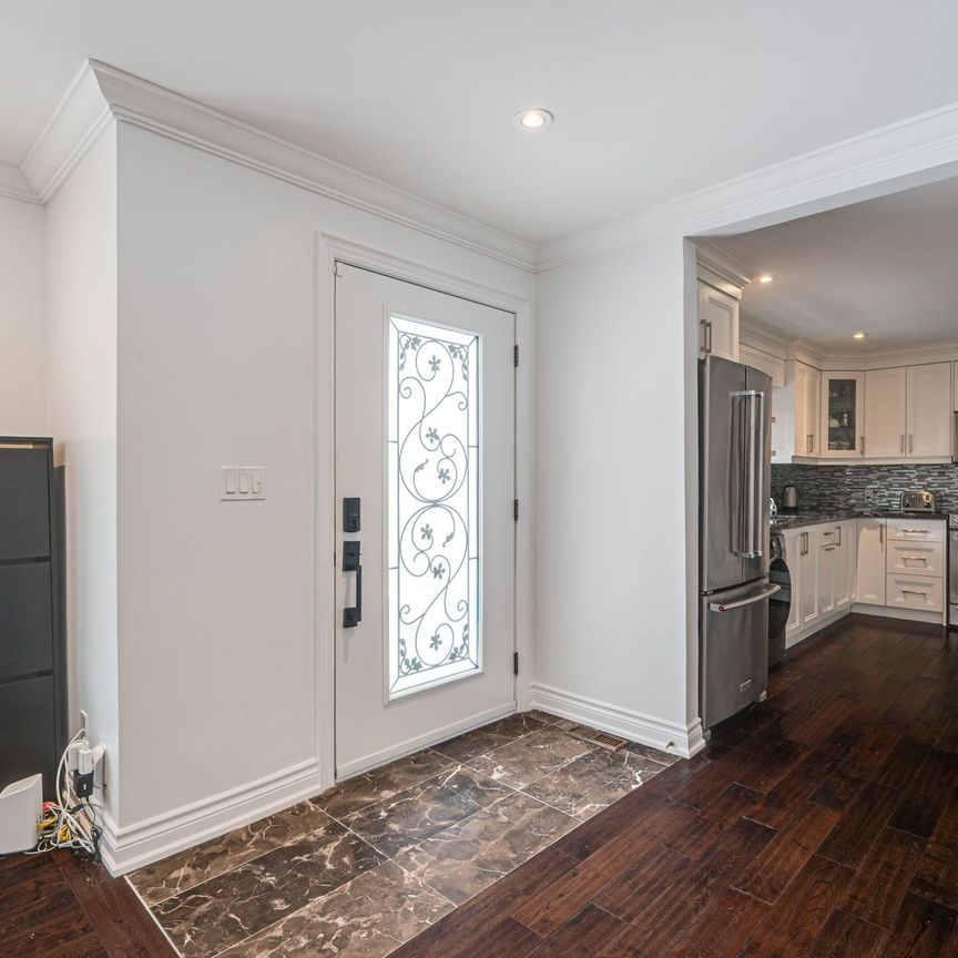 For Lease - 18166 Leslie Street, East Gwillimbury, Ontario - Photo 1