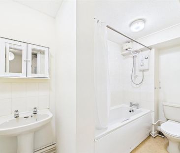 1 bedroom flat to rent - Photo 6