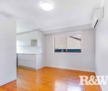 REDUCED RENT - IMMACULATE PRESENTATION - Photo 3