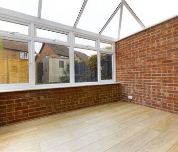 3 bedroom semi-detached house to rent - Photo 5