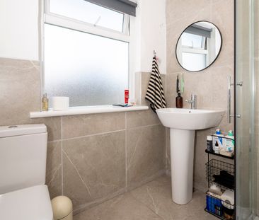 32 Harleston Street, Belfast, BT9 5FS - Photo 3
