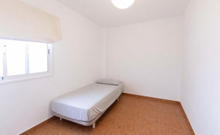 ATICO EN ALQUILER CON 3 HAB, GARAJE, TRASTERO Y PISCINA – 0067-04669 - Foto 4