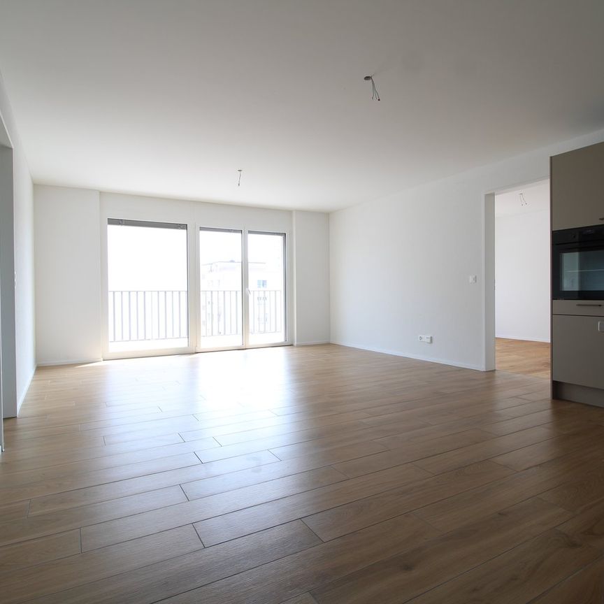 Moderne 3.5-Zimmer-Wohnung mit grosszügigem Balkon in Niederuzwil - Photo 1