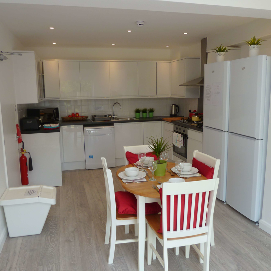 North Place Room 5 - Photo 1