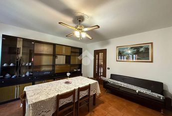 Porzione di bifamiliare in affitto