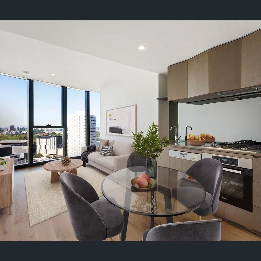 Unfurnished ultra-modern one-bedroom apartment in Melbourne Square - Photo 1