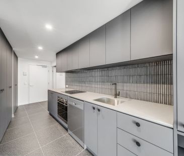 One bedroom apartment with modern living - Photo 6