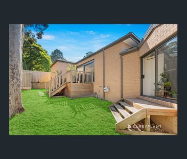 Modern & Stylish Living in a Quiet & Convenient Location - Photo 5