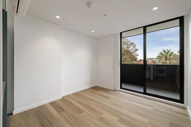 Near new luxury studios just 700m from Ashfield Station | IVY Ashfield - Photo 1