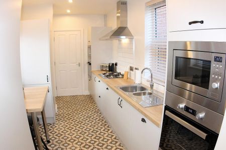 1 bedroom in a house share to rent - Photo 3