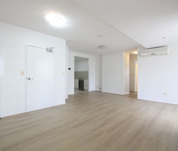 2 Bedroom Unit in Central Location&excl;&excl;&excl; - Photo 2