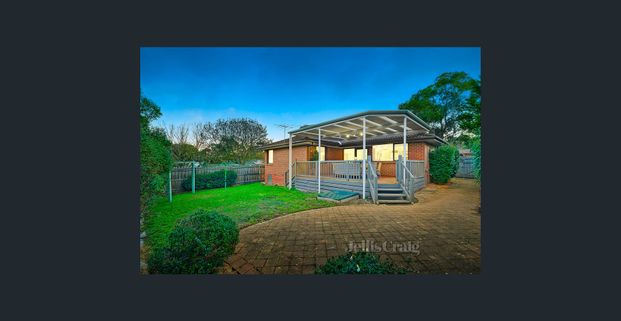 Spacious Family Home in Gateway Estate with Secure Backyard - Photo 1