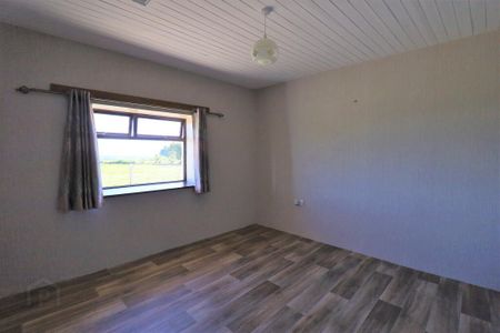 50 Glenloughan Road, Kilkeel, BT34 4SR - Photo 3