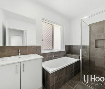 MALLEE POCKET LOCATION - TWO LIVING ZONES - GREAT SIZE YARD - Photo 6