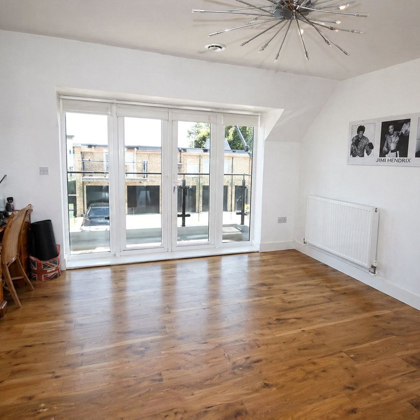 Acer Close, Epsom, Surrey, KT19 8GN - Photo 1