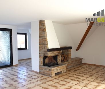 Komplett modernisierte helle Dachgeschosswohnung mit Balkon in gute... - Photo 2