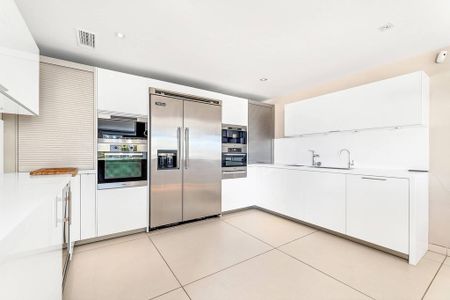 Luxury Villa for rent in Nueva Andalucia, Andalusia - Photo 5