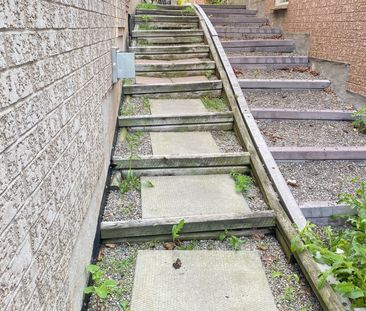 For Lease - 7266 Sandhurst Drive, Mississauga, Ontario - Photo 2