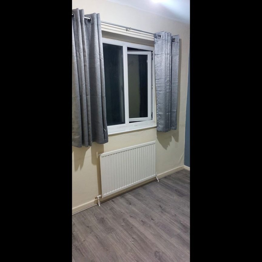 Room in a Shared House, Northfield Road, LE4 - Photo 1
