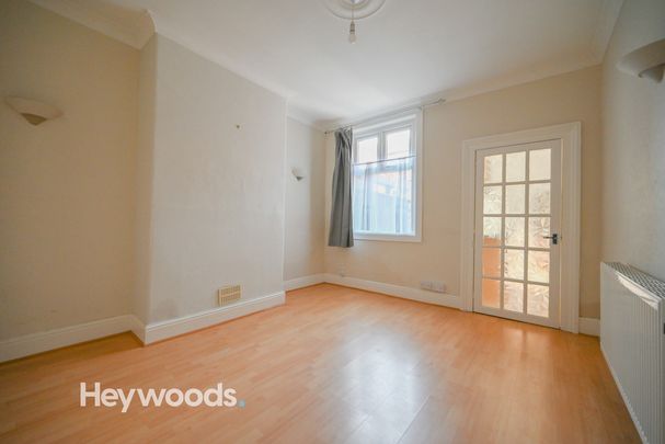 3 bed terraced house to rent in Richmond Street, Penkhull, Stoke-on-Trent - Photo 1