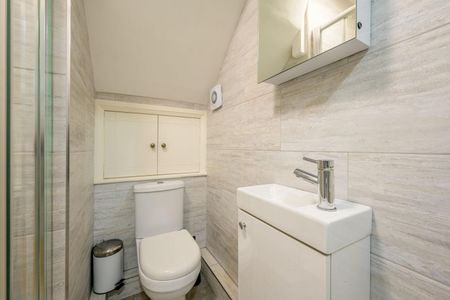 3 bedroom House To Let - Photo 2