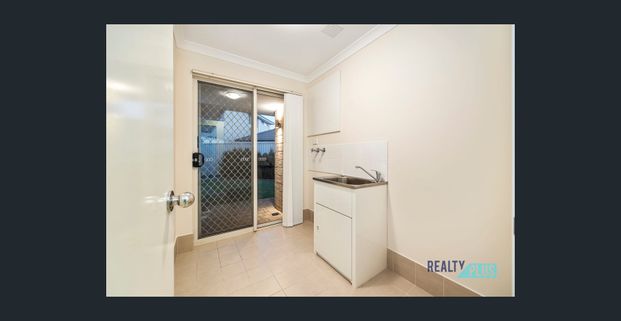 Low Maintenance Family Home - Photo 1