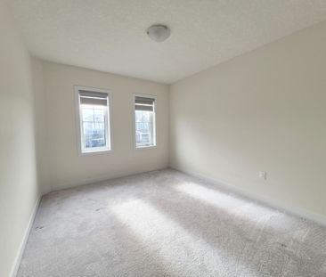 For Lease - 8 Amos Avenue, Brantford, Ontario - Photo 5