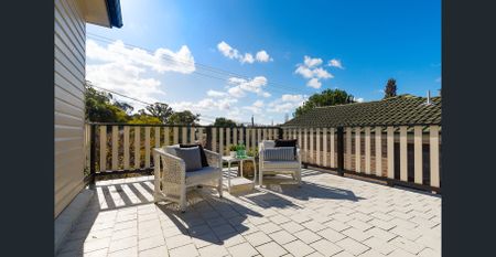 Immaculate Three Bedroom Family Home - Photo 3