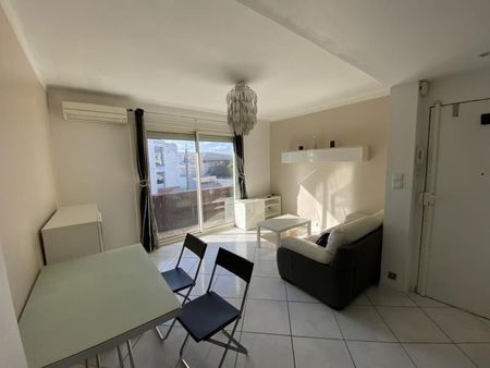 TYPE 2 MEUBLE MARSEILLE 13012 - Photo 4