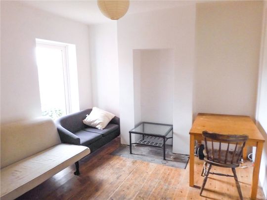 6 bedroom terraced house to rent - Photo 1