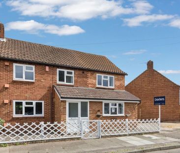4 bedroom semi-detached house to rent - Photo 4