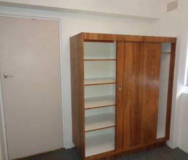 Two Bedroom unit In Central Location - Photo 6