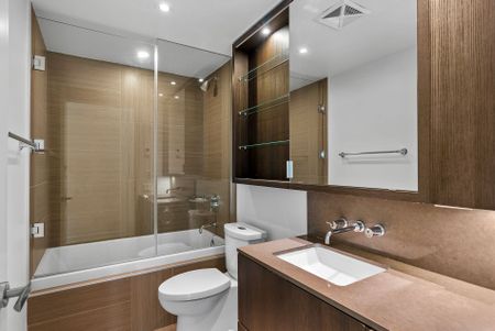 For Lease - 2 St Thomas Street Unit# 2504, Toronto, Ontario - Photo 2