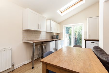 Valentia Road, Headington - Photo 4