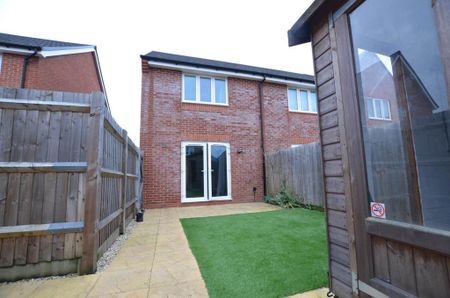 2 bedroom semi-detached house to rent - Photo 2